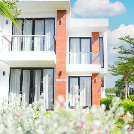 Biet Thu Mat Tien Bien Saint Simeon Resort فونج تاو المظهر الخارجي الصورة