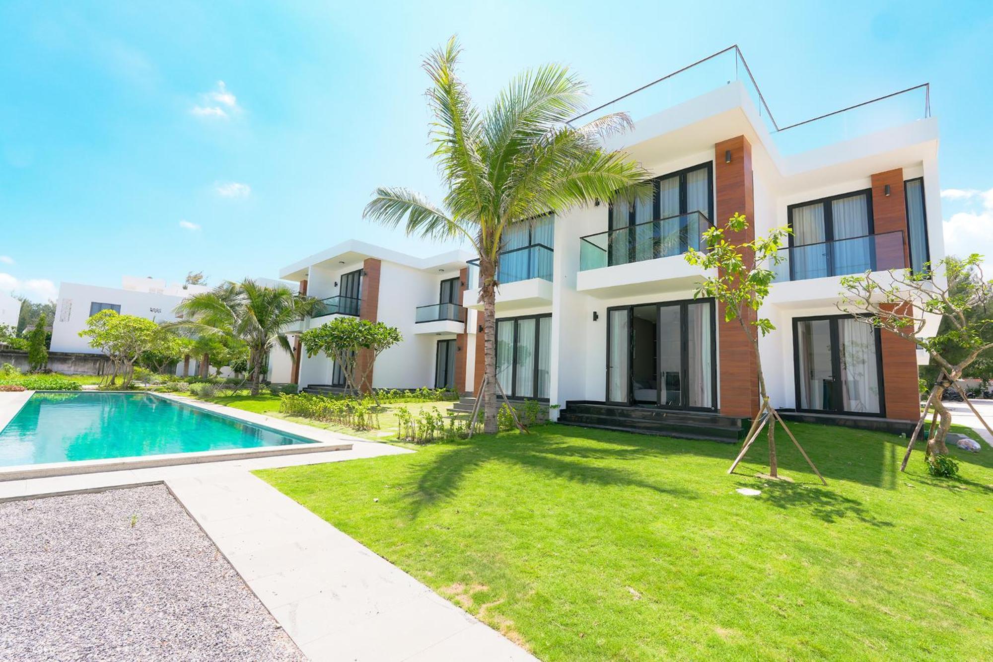 Biet Thu Mat Tien Bien Saint Simeon Resort فونج تاو المظهر الخارجي الصورة