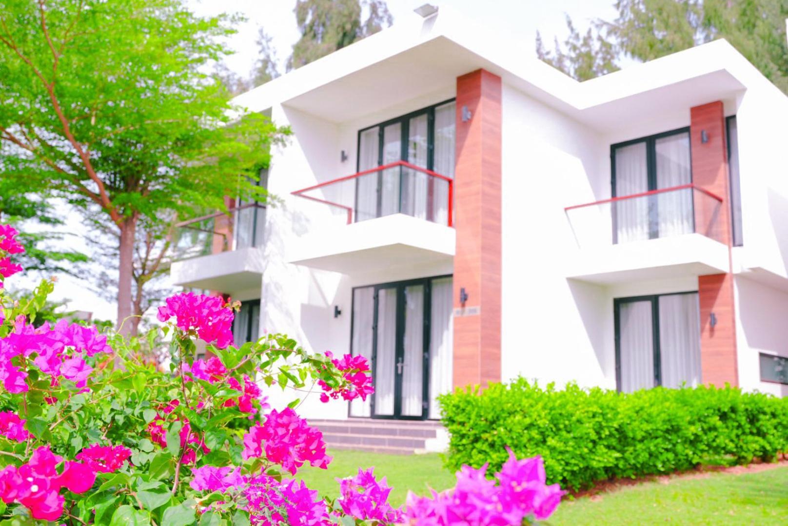 Biet Thu Mat Tien Bien Saint Simeon Resort فونج تاو المظهر الخارجي الصورة